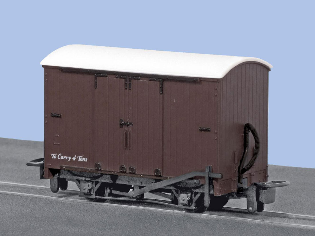 Freight-car-Box-Van-SR-Peco-GR-221U_b_0.jpg