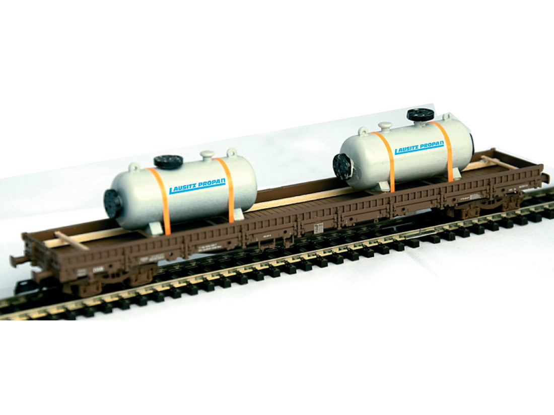 TT-Loading-gas-tanks-LAUSITZ-PROPAN-Loewe-2277_b_0.jpg